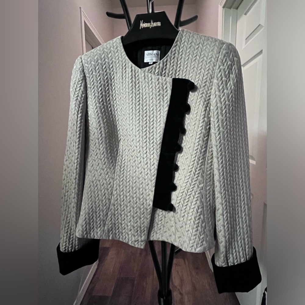 ARMANI COLLEZIONI beautiful BLAZER Jacket Made in ITALY with Velvet Details - Picture 14 of 16